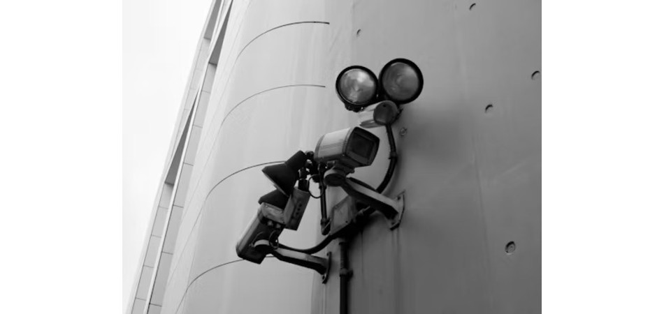 live security camera surveillance