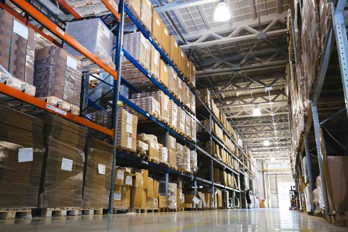 Warehouse & Distribution